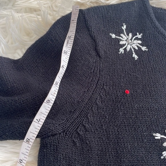 Classic elements vintage vtg beaded snowflake black Santa ugly Christmas sweater - Picture 13 of 16